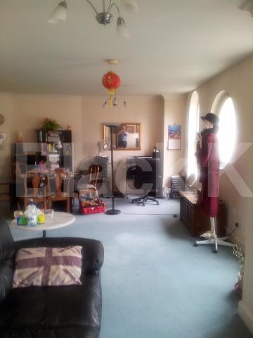 			LOCATION LOCATION LOCATION!, 2 Bedroom, 1 bath, 1 reception Flat			 Garrick Street, COVENT GARDEN